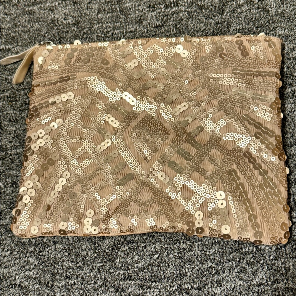 Sequenced pouch